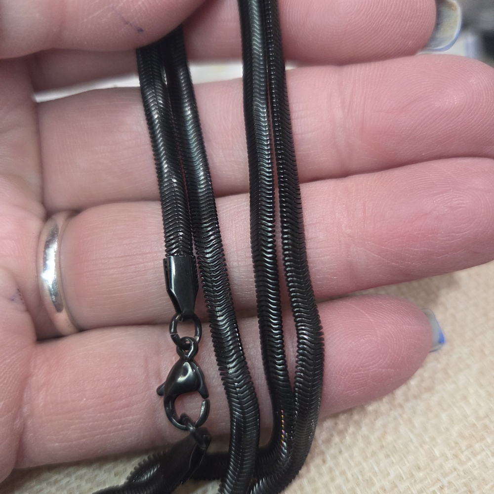 Titanium Chain Necklace - Picture 4 of 5